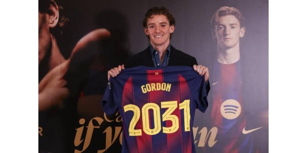 Le FC Barcelone a officialisé l'arrivée d'Anthony Gordon, sa nouvelle recrue en Liga. Le FC Barcelone a officialisé l'arrivée d'Anthony Gordon, sa nouvelle recrue en Liga.